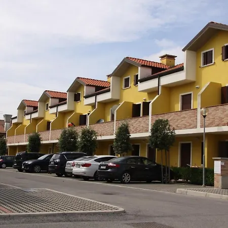 Appartement Poolside Escape In Rosolina Mare - Beahost *